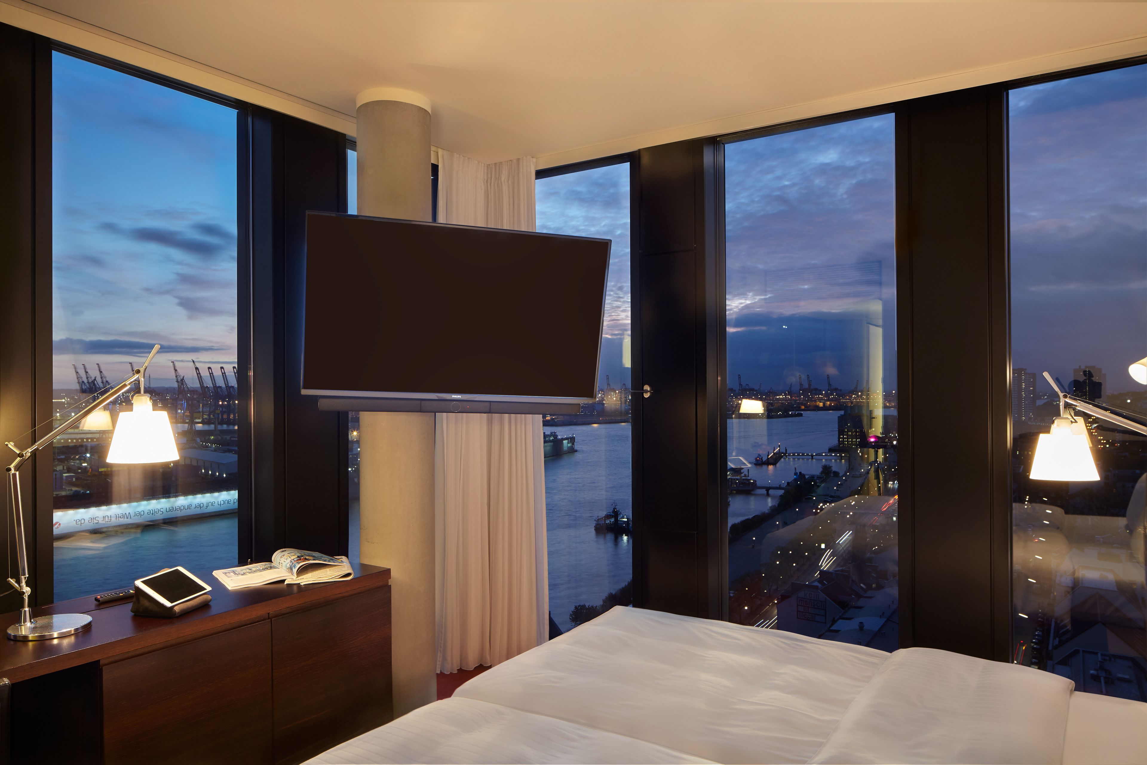 hypo-allergenic bedding, minibar, in-room safe, desk