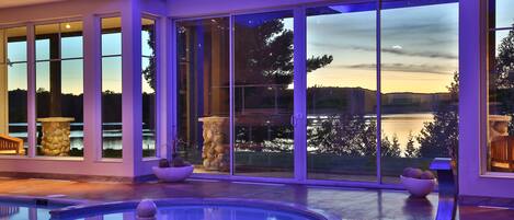 Couples treatment rooms, sauna, hot tub, body treatments, aromatherapy