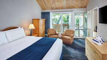 Glen Eagle Room | Premium bedding, pillowtop beds, individually decorated