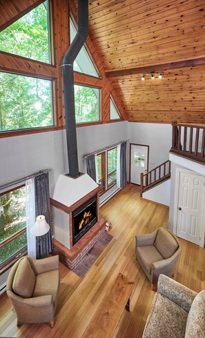 Eastwoods Cottage | Living area