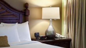 In-room safe, blackout drapes, iron/ironing board, cribs (free) - Holiday Inn Club Vacations at Bay Point Resort (Panama City Beach)