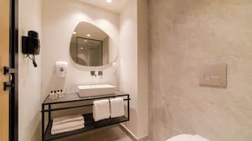 Free toiletries, hair dryer, towels