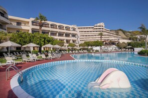 Seasonal outdoor pool, pool umbrellas, sun loungers - Sol Cosmopolitan Rhodes - All inclusive (Rhodes)