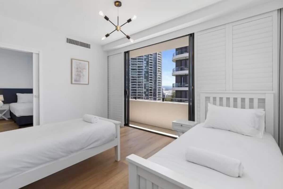 1 bedroom, individually decorated, individually furnished