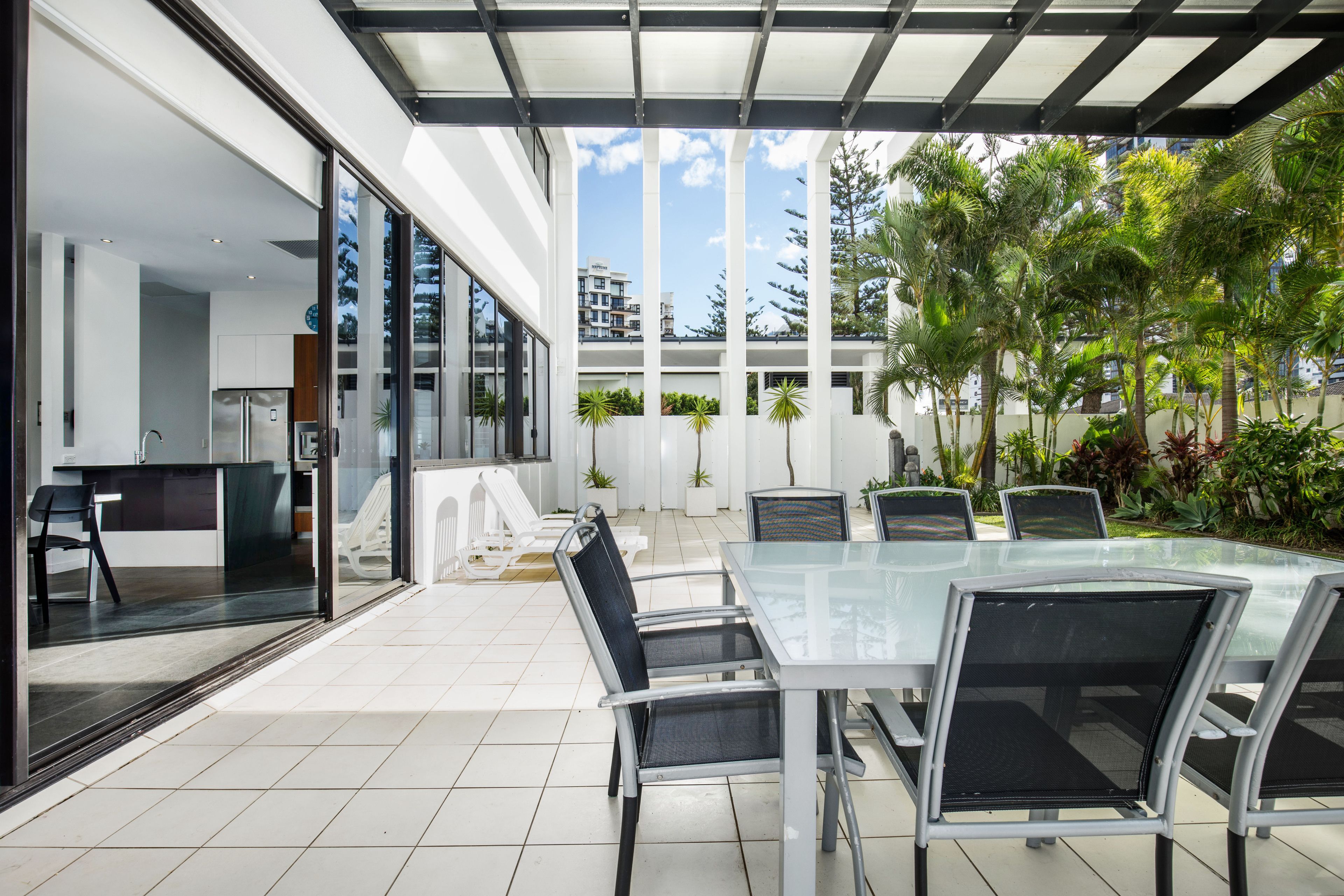 Ultra Broadbeach — image 13