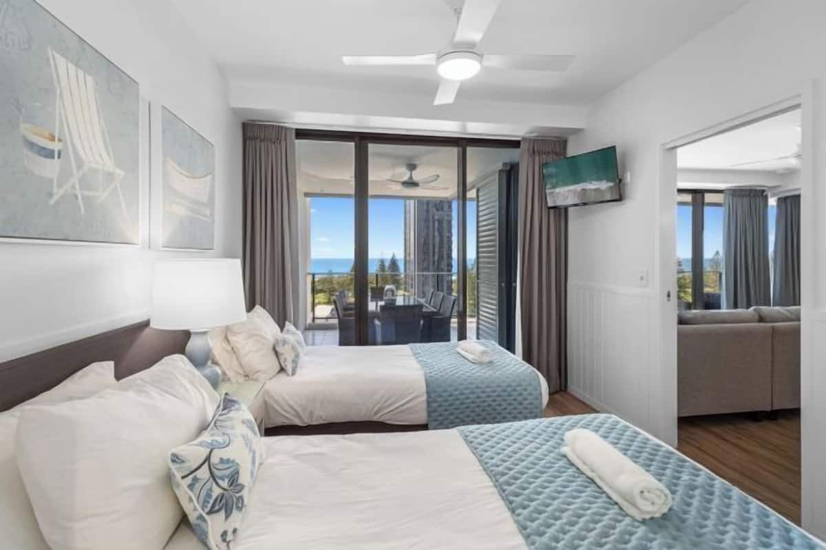 1 bedroom, individually decorated, individually furnished