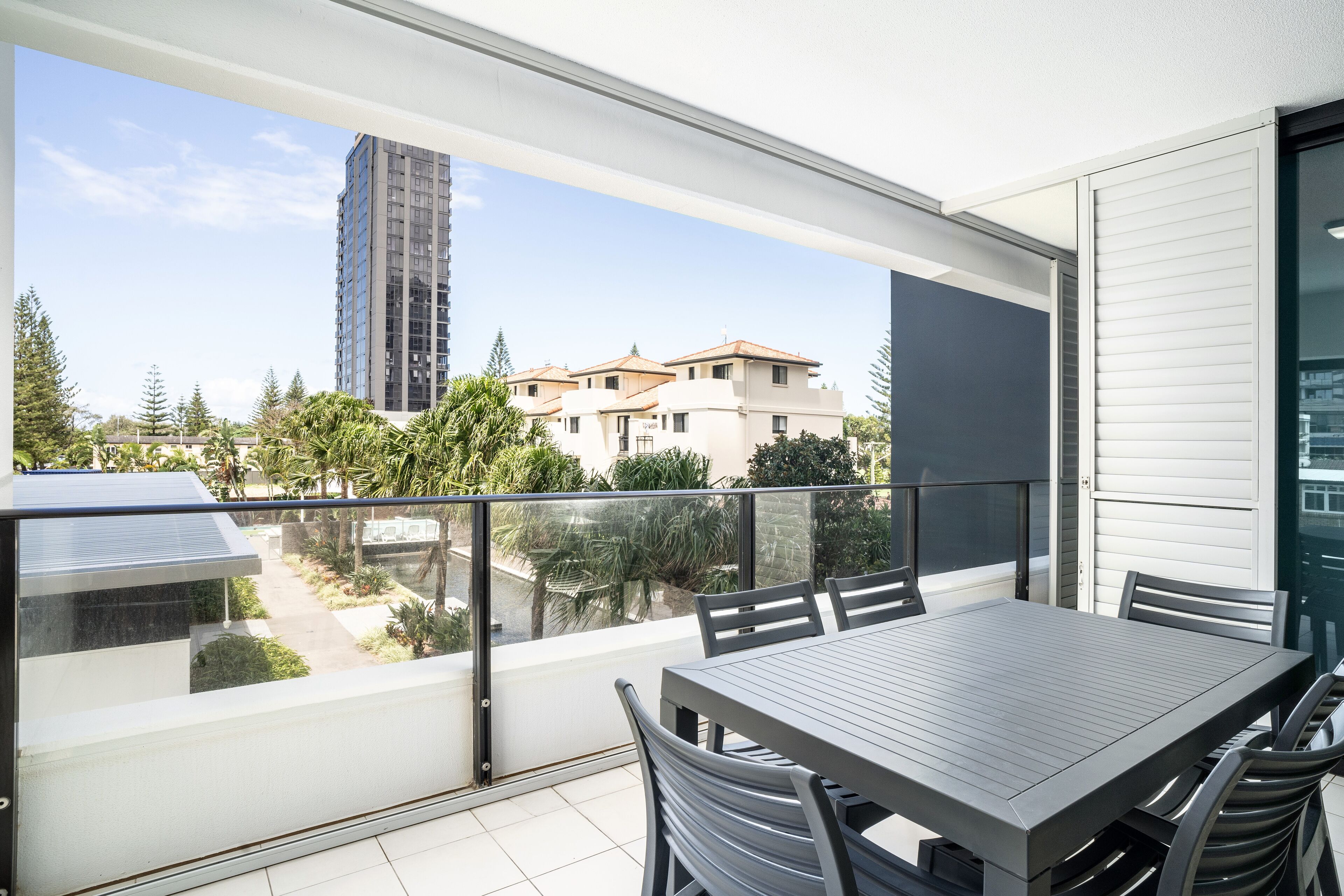 Ultra Broadbeach — image 5