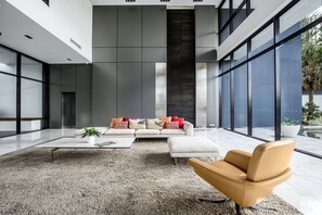 Lobby - Ultra Broadbeach (Broadbeach)