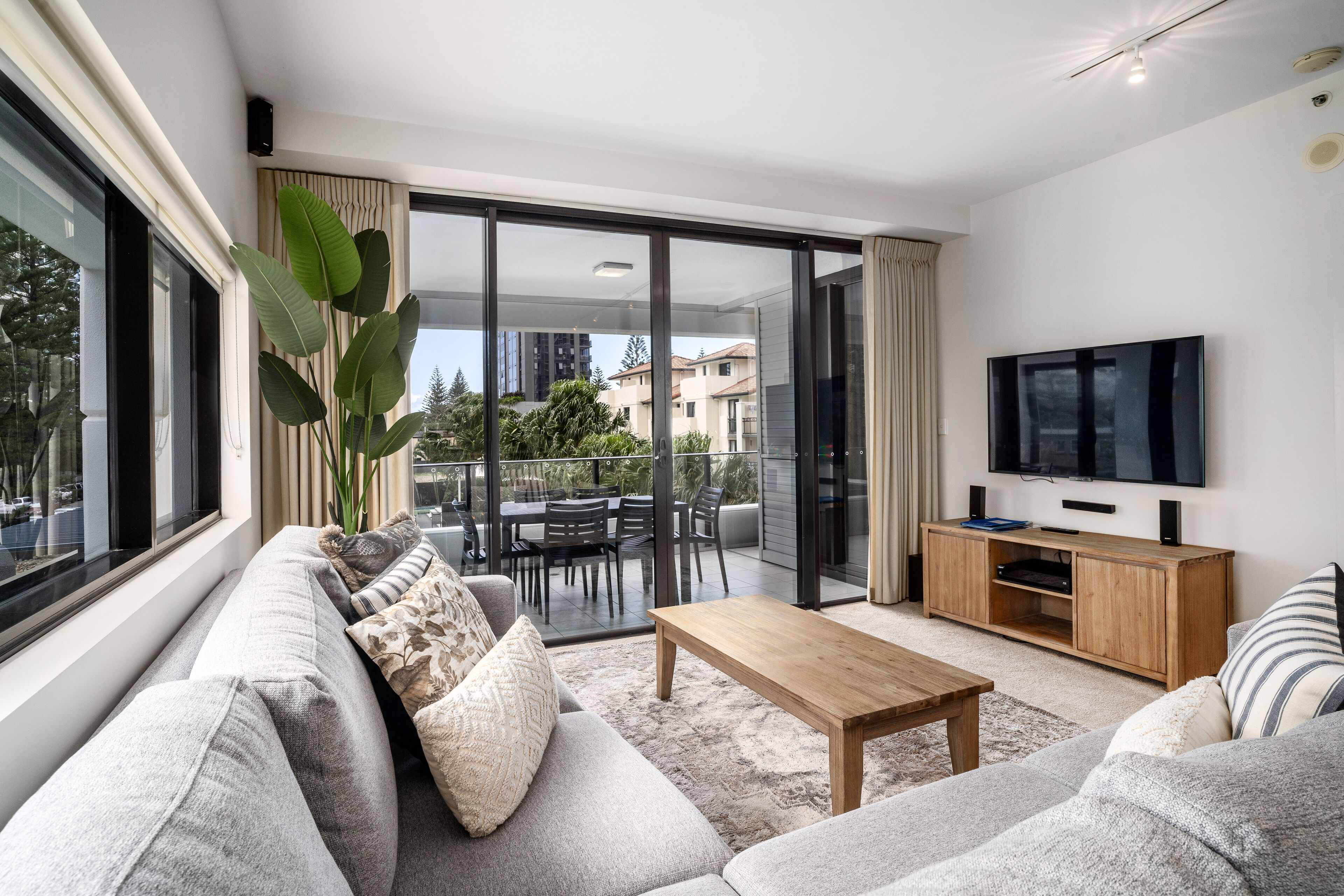 Ultra Broadbeach — image 14