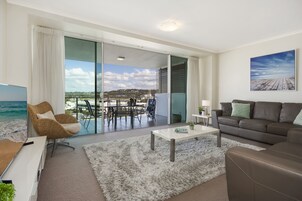 Televisión 65 pulgadas con canales de televisión por cable