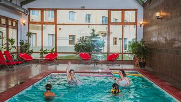 Innenpool, Liegestühle