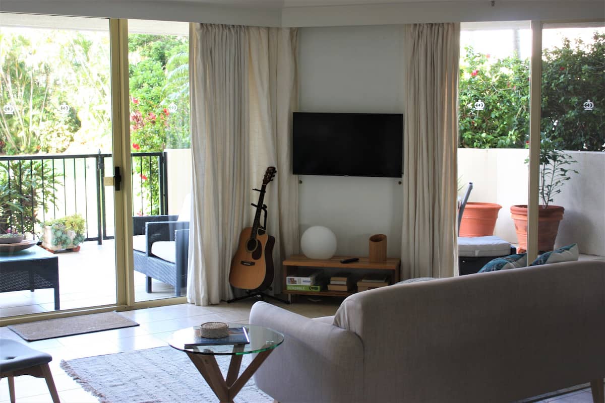 2 Bedroom with Garden/Pool View (Partial Air Conditioning) | Living area