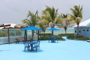 Vila luxo, 1 quarto, vista parcial para o oceano, ao lado da praia | Vista para praia/oceano