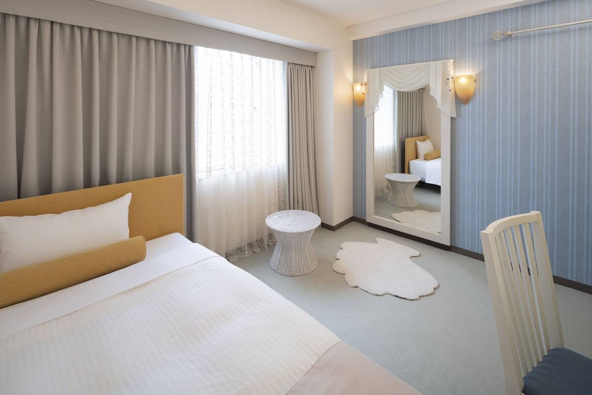 premium bedding, in-room safe, desk, iron/ironing board