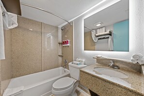 Combined shower/tub, eco-friendly toiletries, hair dryer, towels - SureStay Studio by Best Western Virginia Beach Oceanfront (Virginia Beach)