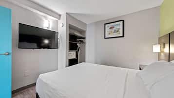 1 habitación, caja de seguridad en la habitación y escritorio