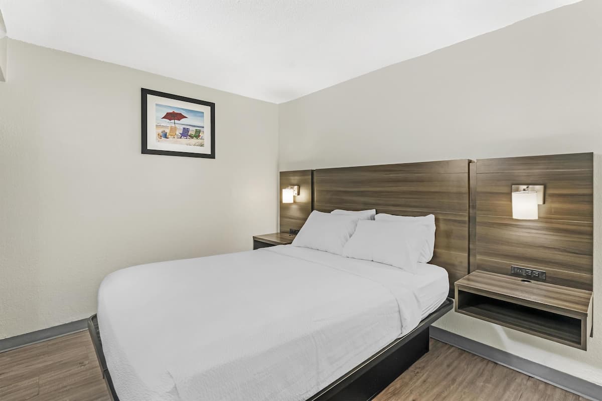 Suite, 1 Queen Bed, Kitchen, Oceanfront (with Sofabed)