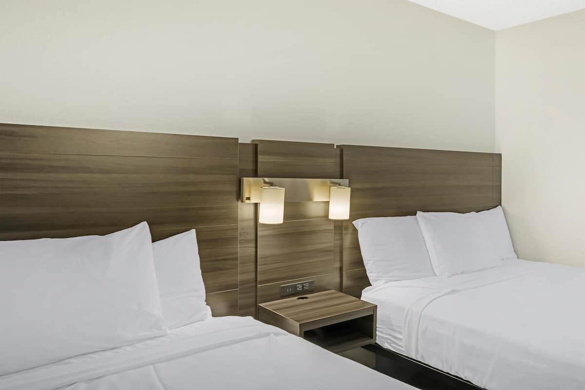 Suite, 2 Double Beds, Kitchen, Oceanfront (with Sofabed)