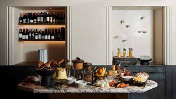 Daily cooked-to-order breakfast for a fee