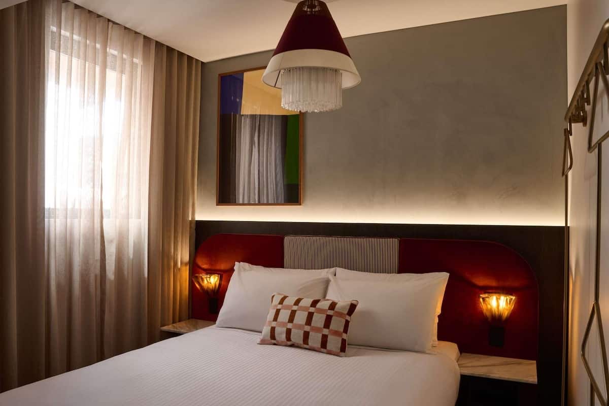 Classic Room, 1 Queen Bed
