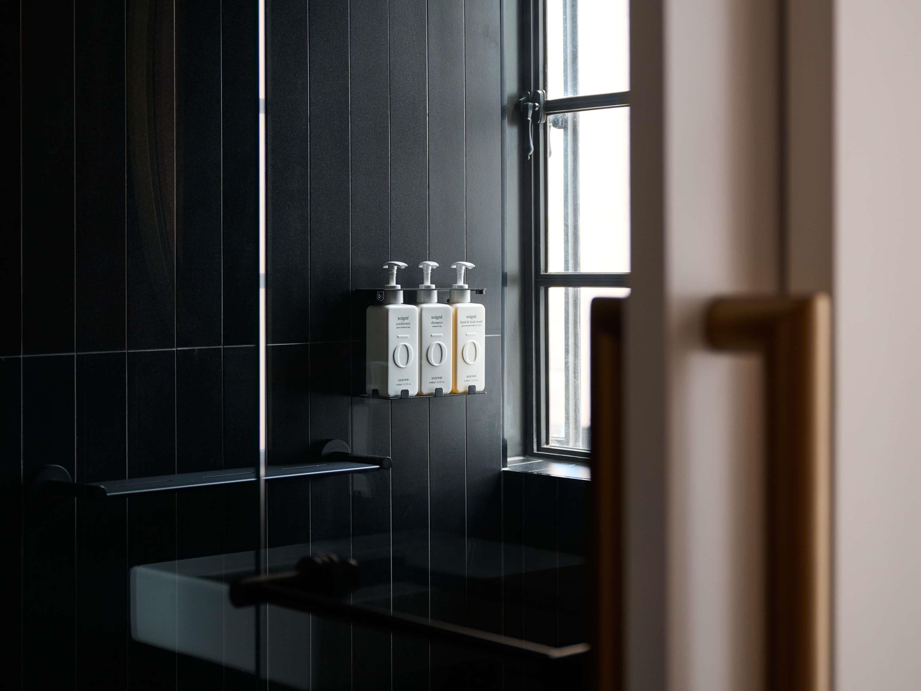 Photo - Hotel Morris Sydney, Handwritten Collection