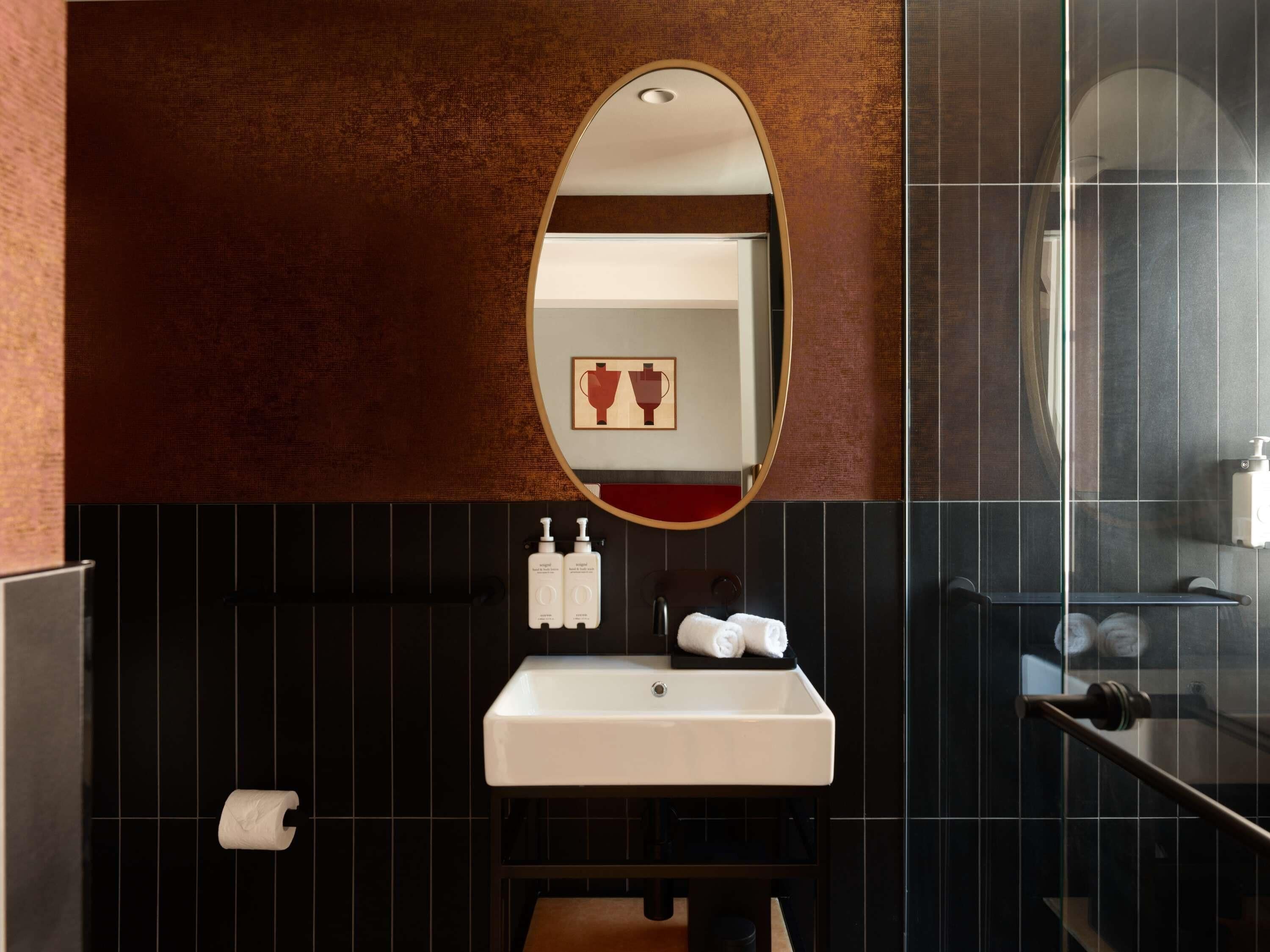 Photo - Hotel Morris Sydney, Handwritten Collection