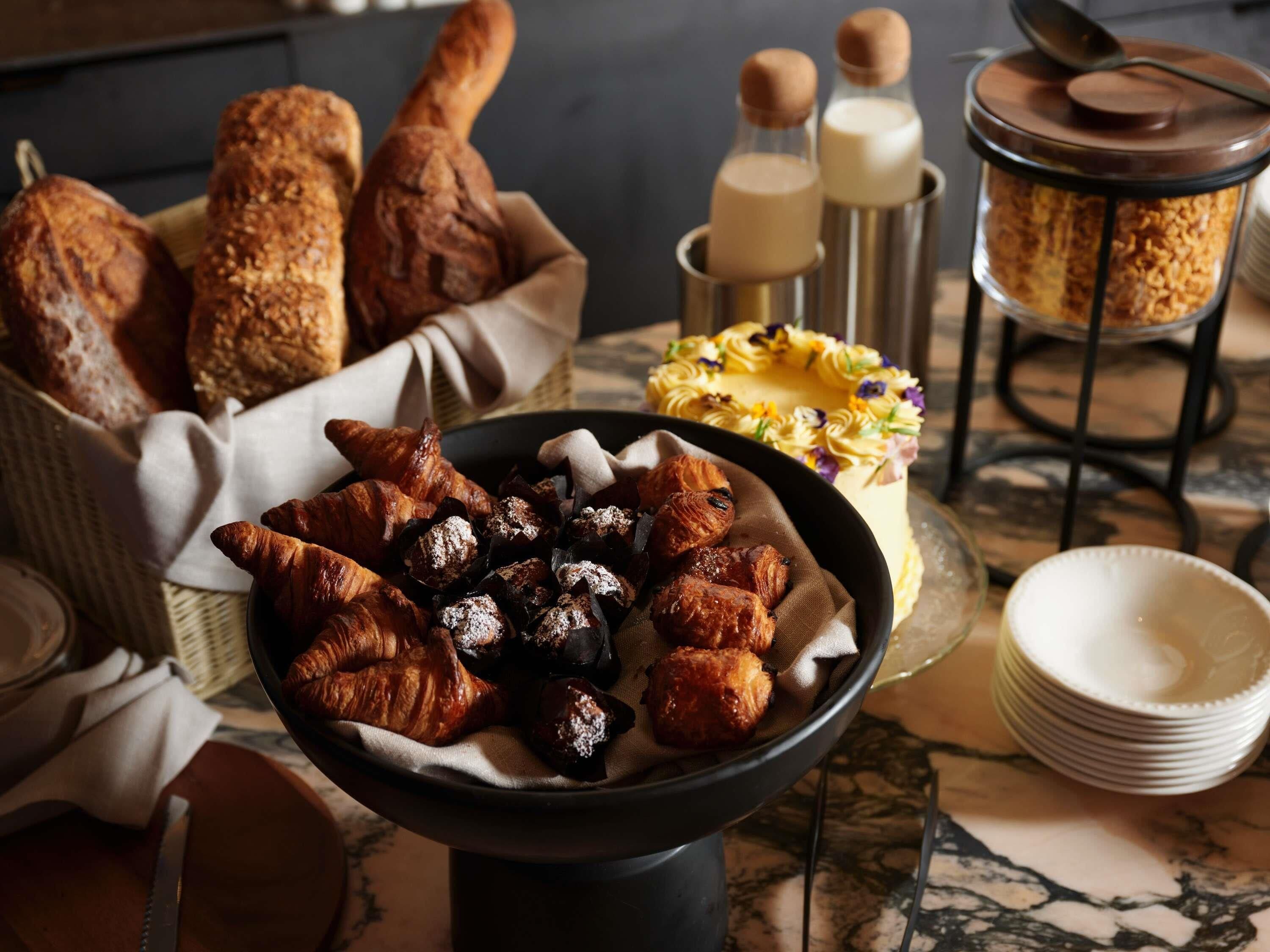 Photo - Hotel Morris Sydney, Handwritten Collection