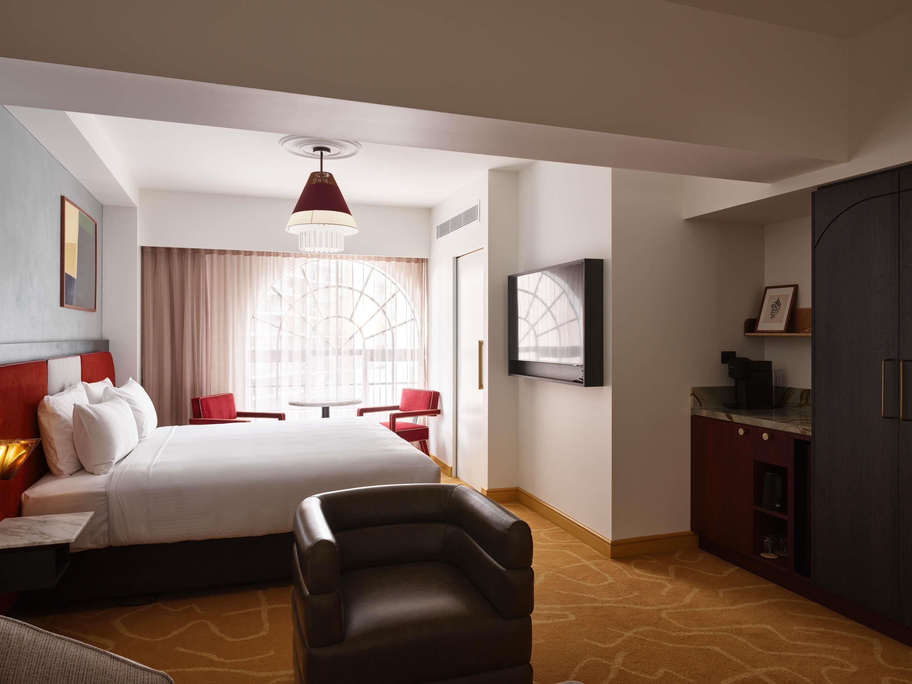 Habitación ejecutiva, 1 cama de matrimonio grande | Ropa de cama de alta calidad, colchones con acolchado adicional, minibar