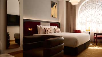 Ropa de cama de alta calidad, colchones con pillow-top y minibar