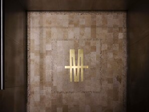 Peralatan tempat tidur premium, tilam berlapik, bar mini 