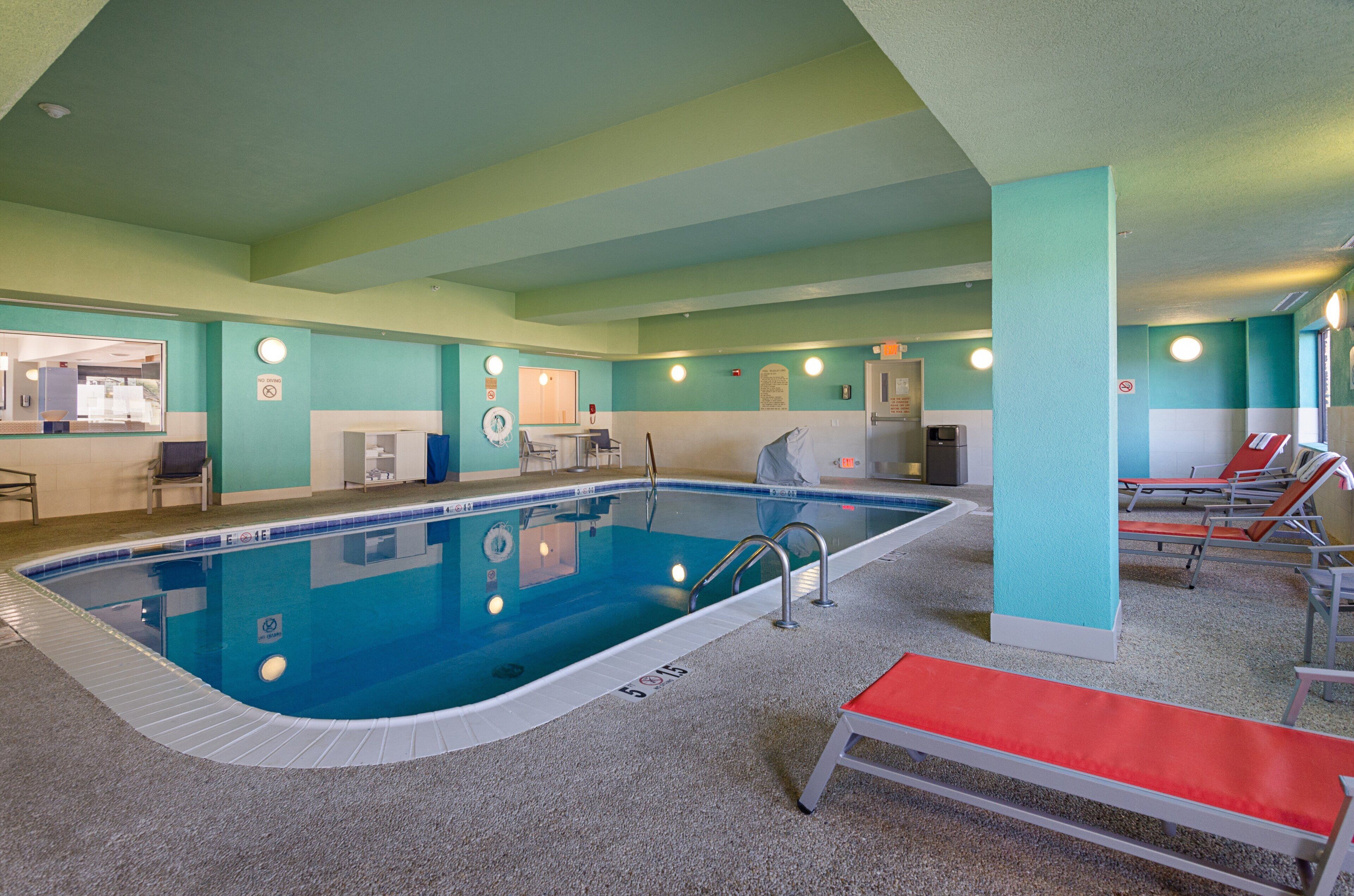 Una piscina cubierta