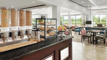 Petit déjeuner préparé sur commande servi tous les jours en supplément