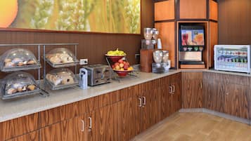 Free daily continental breakfast