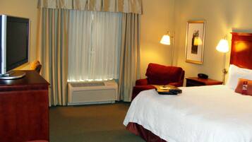 Pillowtop beds, in-room safe, desk, blackout drapes