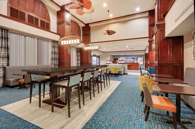 Hampton Inn & Suites Dallas-Arlington-South