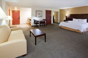 In-room safe, iron/ironing board, free WiFi, bed sheets - Hampton Inn & Suites Lino Lakes (Circle Pines)