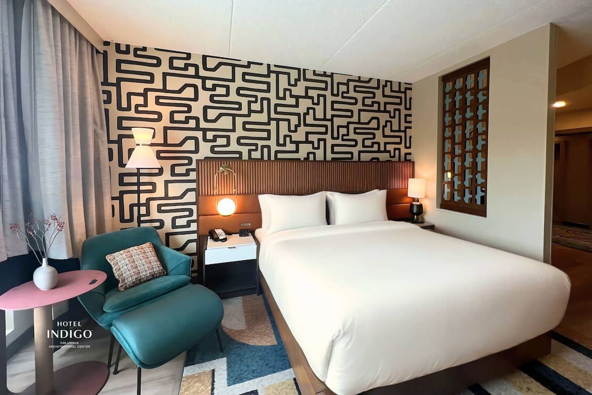 Standard Room, 1 King Bed