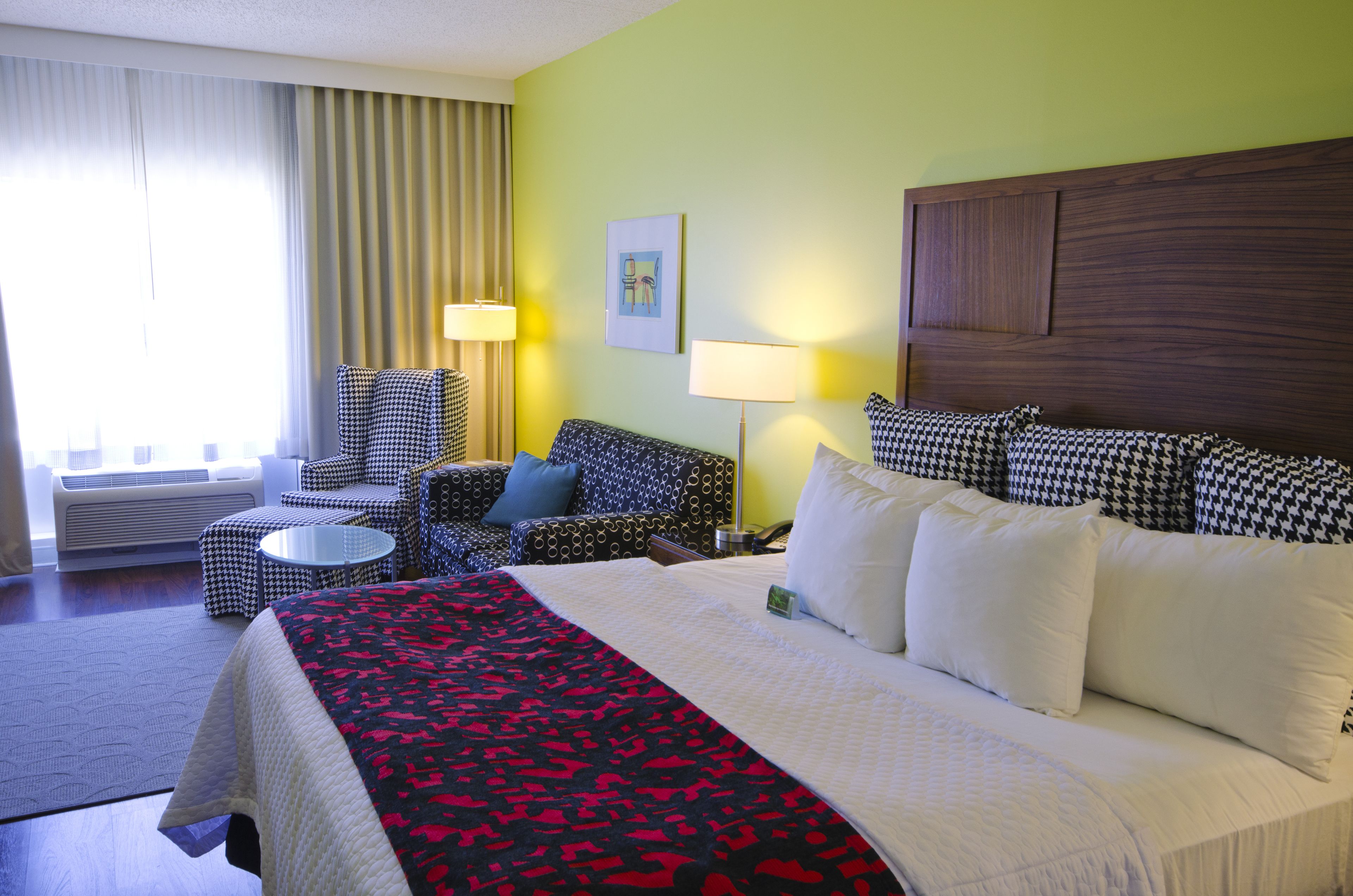 premium room, 1 king bed with sofa bed | 1 bedroom, in-room safe, desk, blackout curtains