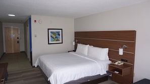 Roupas de cama premium, cofres nos quartos, escrivaninha