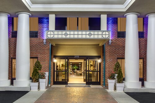 Holiday Inn Express Hotel & Suites Greensboro - East by IHG