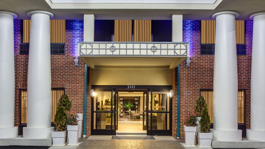 Holiday Inn Express Hotel & Suites Greensboro - East by IHG