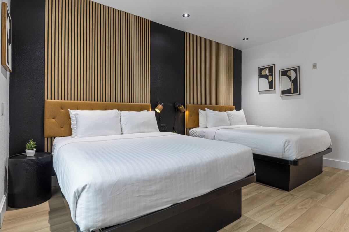 deluxe double room | 1 bedroom, premium bedding, desk, laptop workspace