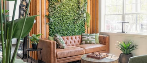 Área de estar no saguão