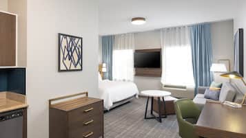 Studio Suite, 1 Queen Bed with Sofa bed, Kitchen | 1 bedroom, premium bedding, in-room safe, individually furnished
