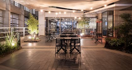 Holiday Inn Santiago - Airport Terminal by IHG