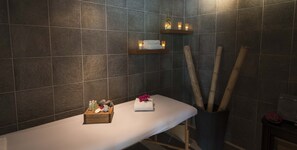 Deep-tissue massages, 1 treatment room