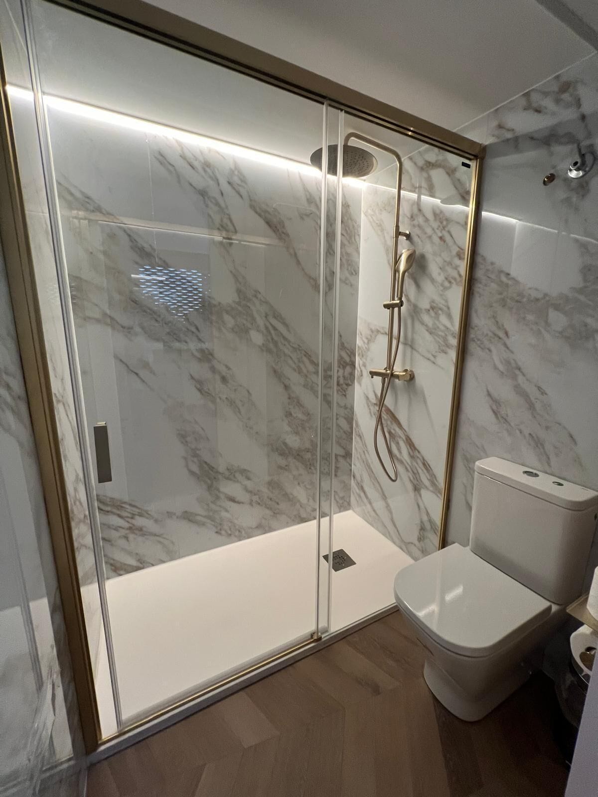 مستلزمات مجانية للعناية الشخصية، مجففات شعر، مناشف