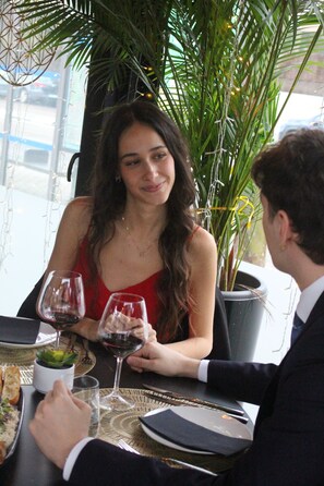 Breakfast, lunch, dinner served; local cuisine, alfresco dining  - Hotel Suites Feria de Madrid (Madrid)