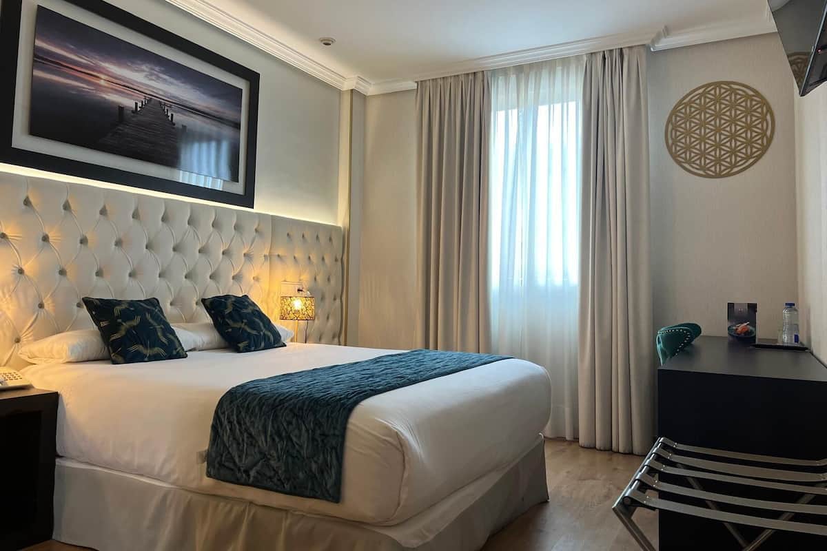 1 Schlafzimmer, hochwertige Bettwaren, Daunenbettdecken