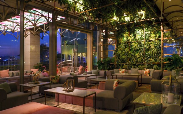 4 restaurants, spécialités Cuisine internationale